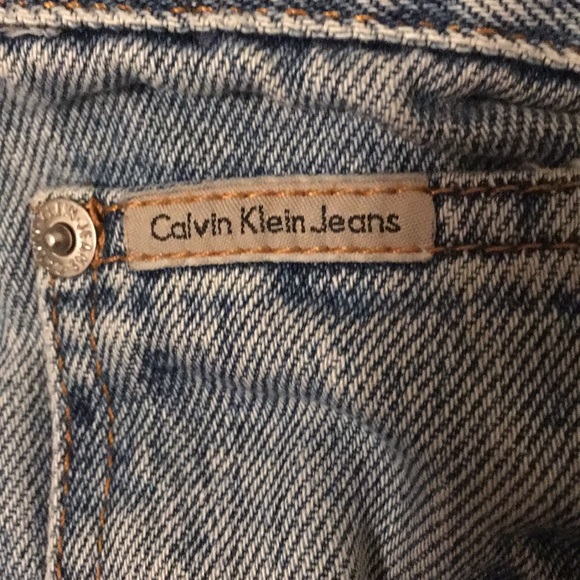 Calvin Klein Jeans (40 w X 43 l ) - Picture 2 of 8